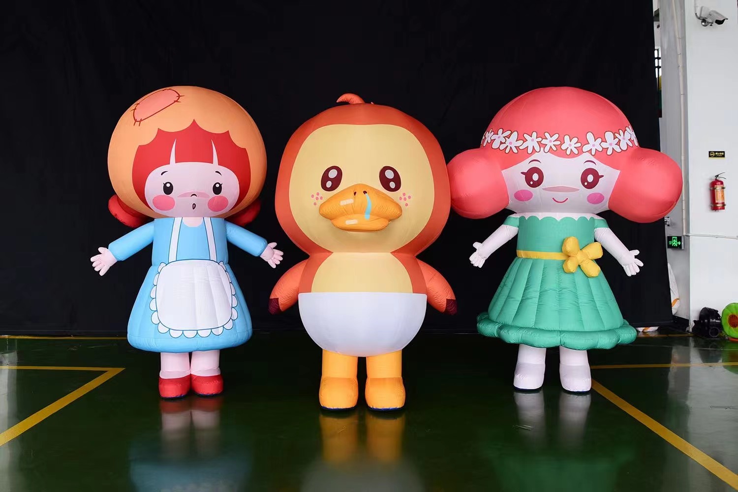 Custom-made inflatable mascot custome